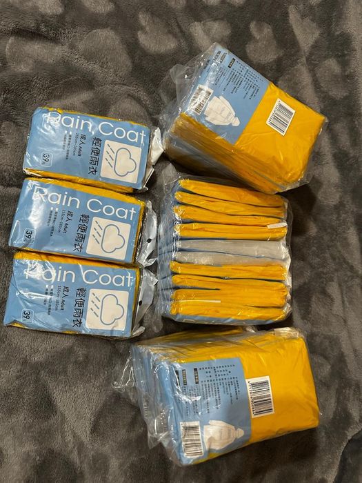 Дощовик для захисту від дощу та негоди