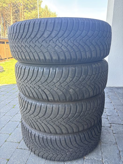 Opony zimowe Falken Eurowinter HS01 SUV 215/60R17 100V