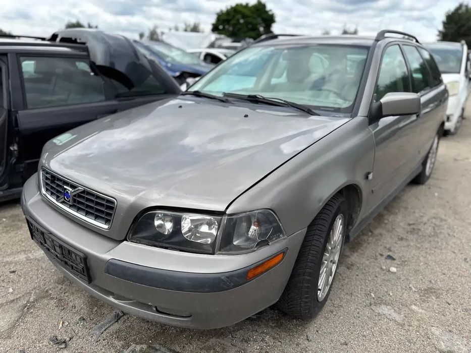Volvo V40 kombi 1.8 benzyna 2004r  -  na części