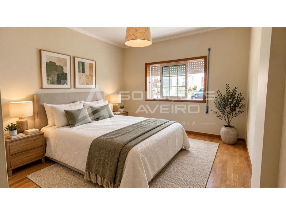 Apartamento T3 com terraço e garagem fechada a 5min das praias!