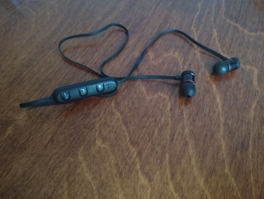 Навушники Bluetooth