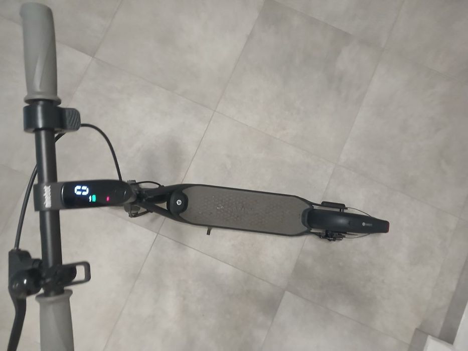 Sprzedam hulajnogę elektryczną Ninebiot KickScooter F20D