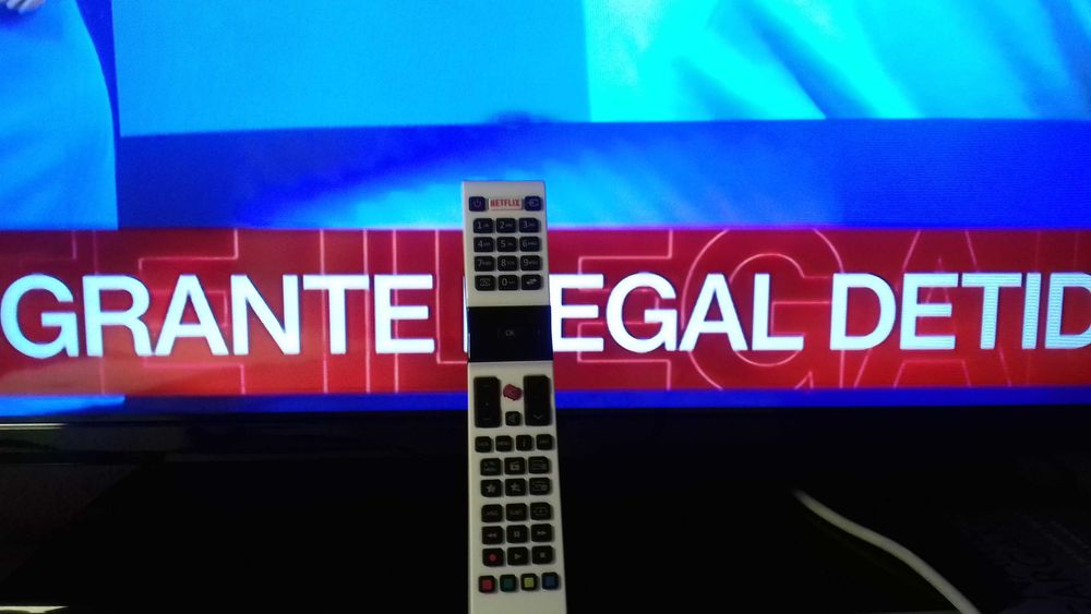 SÓ HOJE - TELEVISÃO 43 polegadas impecável