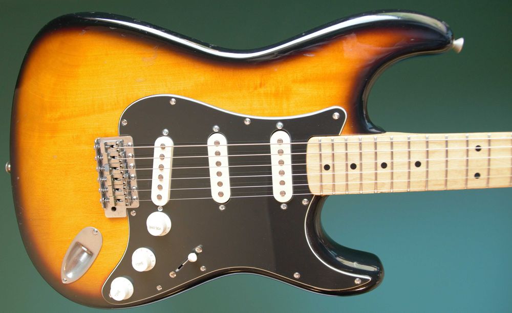 Stratocaster GRECO Sparkle Sounds hand made 1981