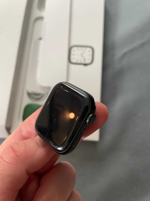 Apple Watch 7 41mm GPS ciemnozielony bateria 100%