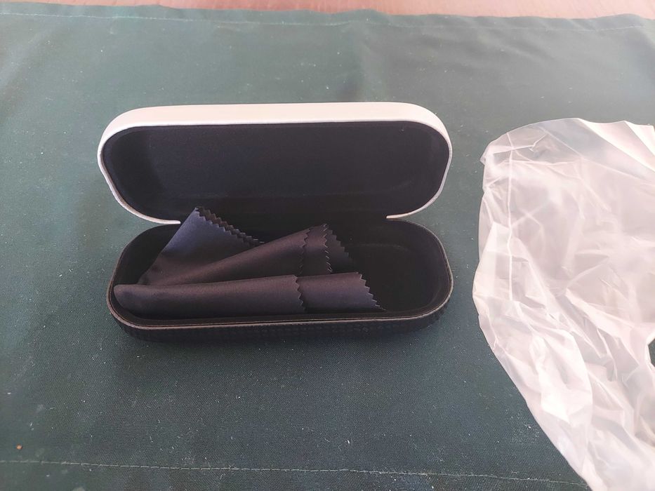 etui na okulary - twarde, mocne