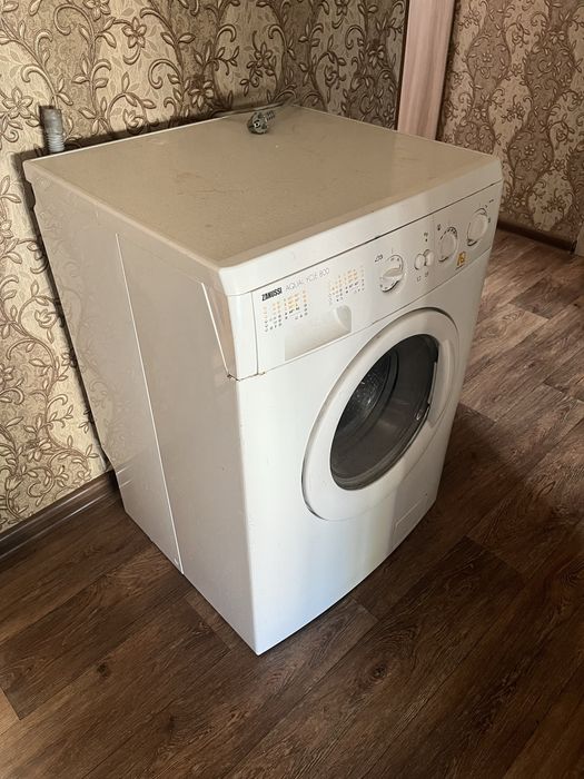Стиральная машинка zanussi