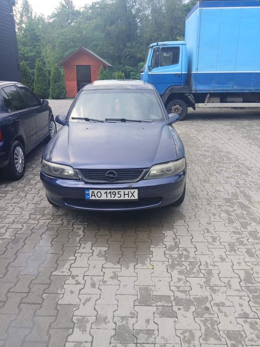 продаж легкового автомобіля