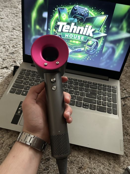 ФЕН стайлер типу DYSON