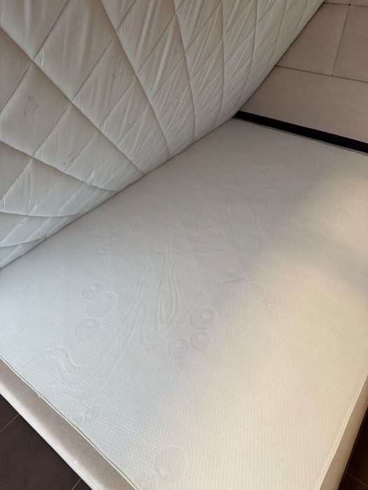 Cama Casal como nova