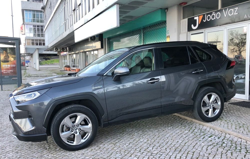Toyota RAV4 2.5 HDF Exclusive P.Luxury
