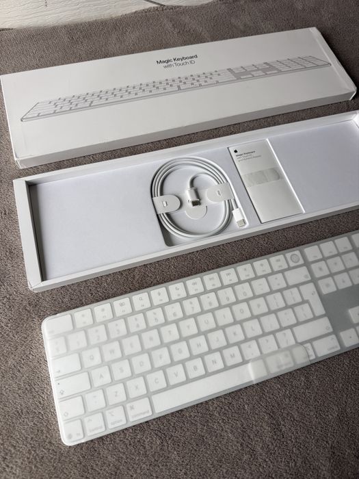 Teclado Apple Magic Keyboard com Touch ID e teclado numerico