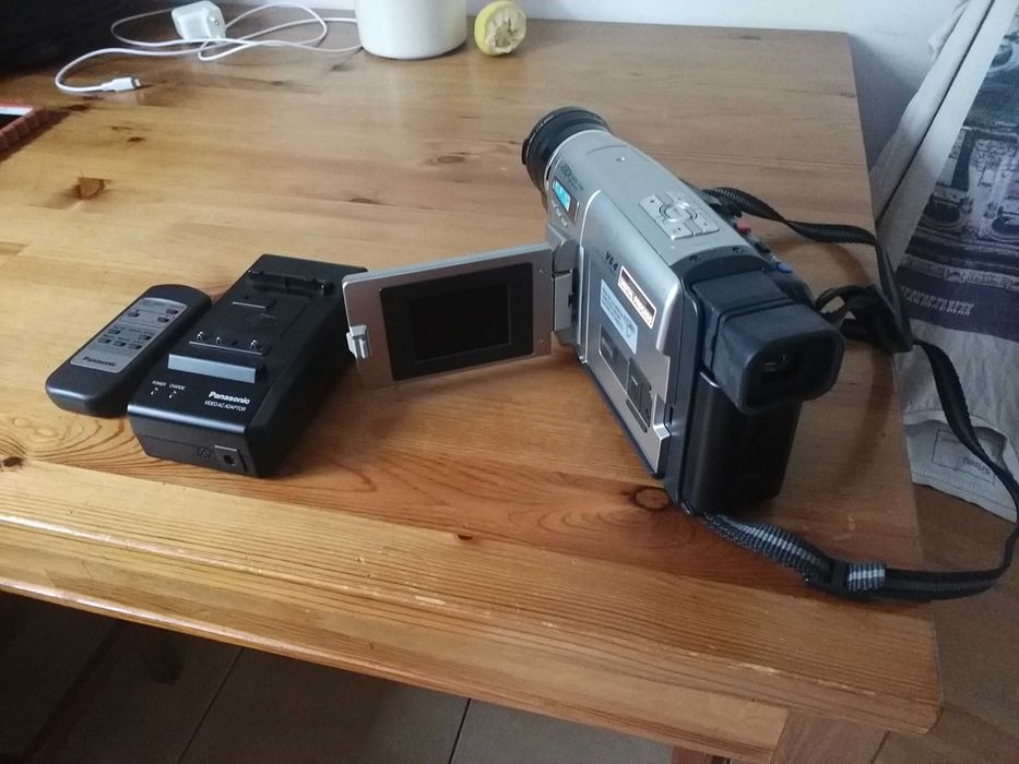 Sprzedam kamerę Panasonic NV-VS4
