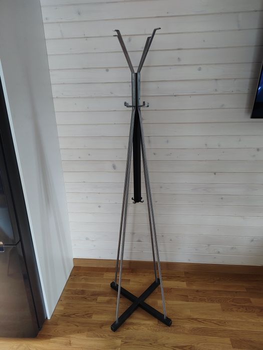 Ikea Tjusig wieszak pokojowy stojący 193 cm wenge