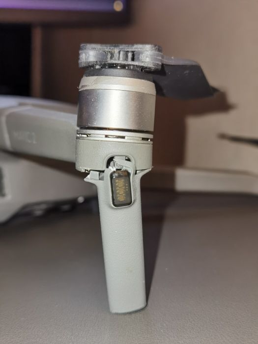 Mavic 2 zoom pernas da frente estaladas