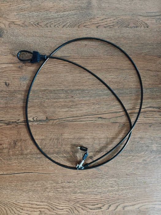 Zabezpieczenie Kensington – linka antykradzieżowa do laptopa