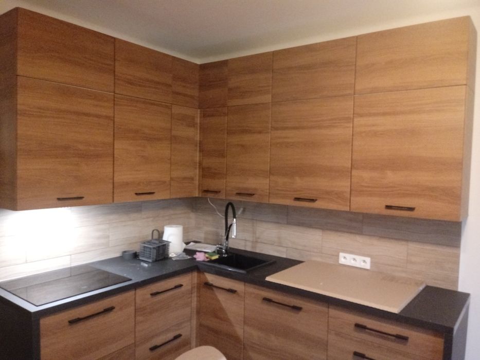 Składanie, montaż kuchni mebli z paczek, szafy komody regały łóżka. S