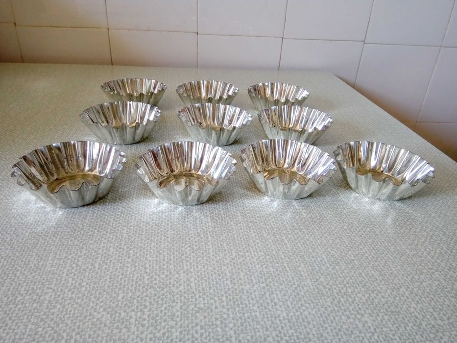 Формочки металлические алюминиевые для кексов 10 шт 8х2,5 см