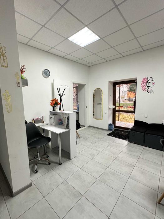 Оренда окремого приміщення 80 кв.м. на Подолі