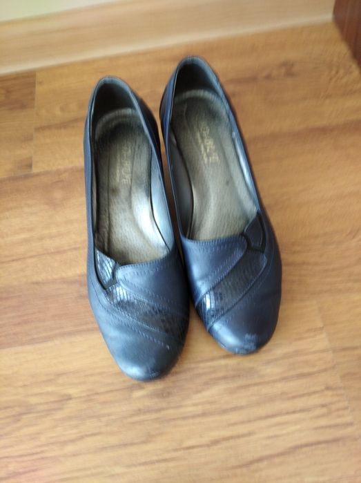 Sprzedam buty damskie