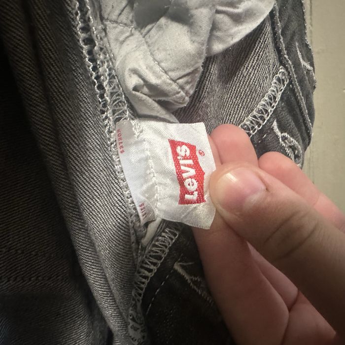 Levis 501 сірі джинси