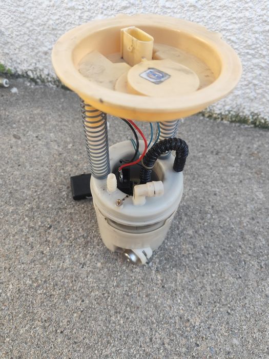 Bomba de gasolina Mercedes B150