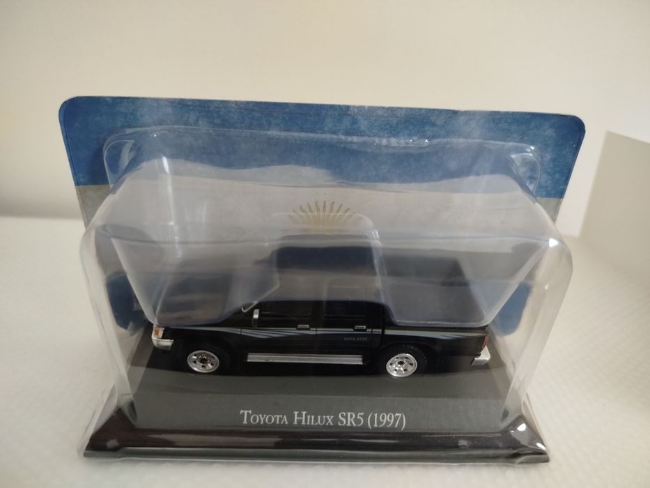 Miniatura Toyota Hilux 1/43 Nova
