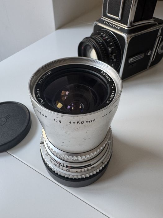 Hasselblad 500cm Carl Zeiss planar 80mm