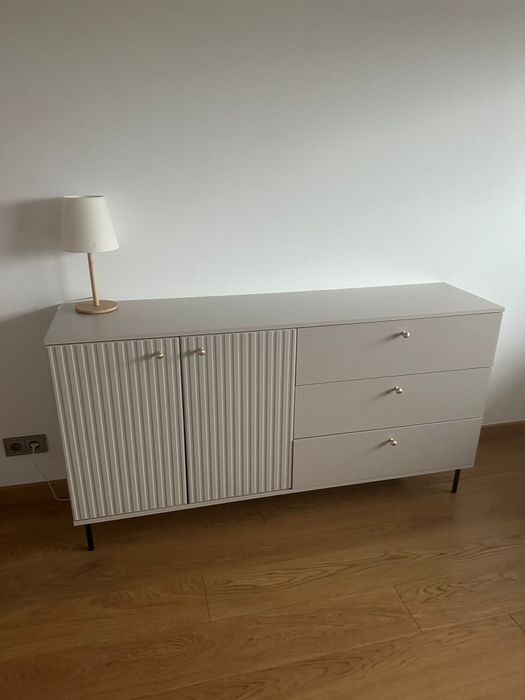 Lampy nocne po 80 zł