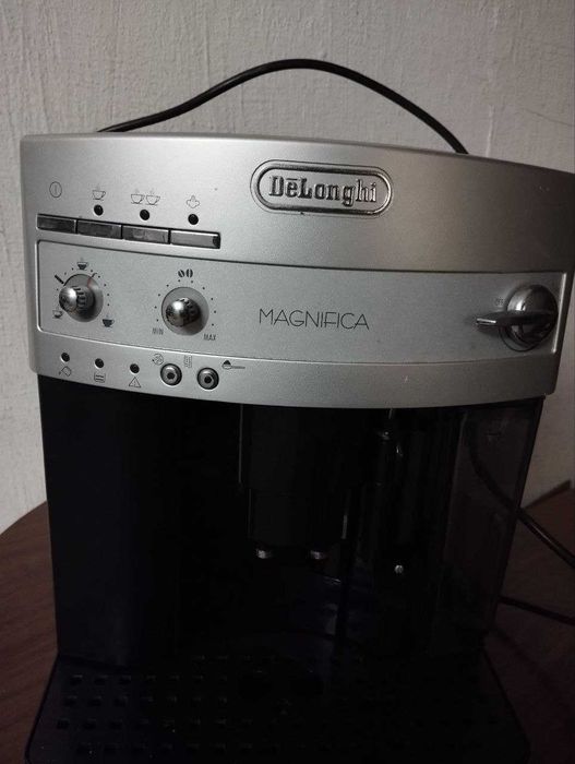 Кавоварка Б/У Delonghi Magnifica ESAM 3000
