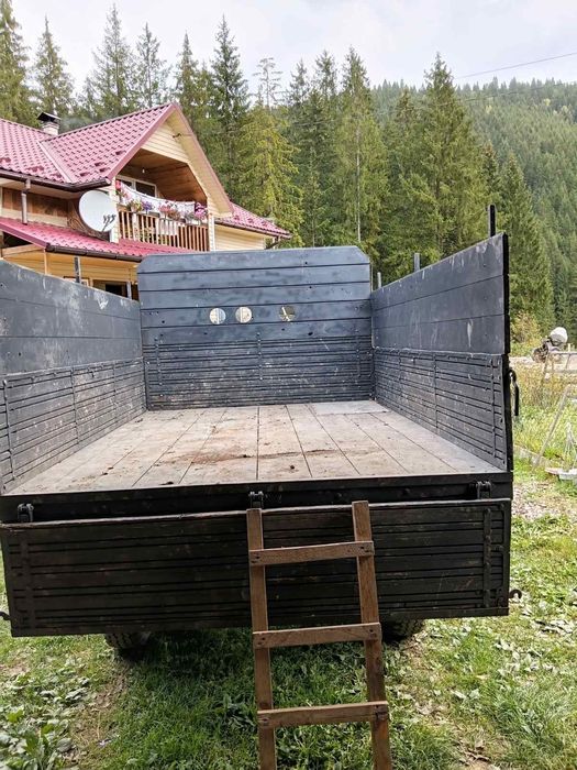 Продам УАЗ бортовий