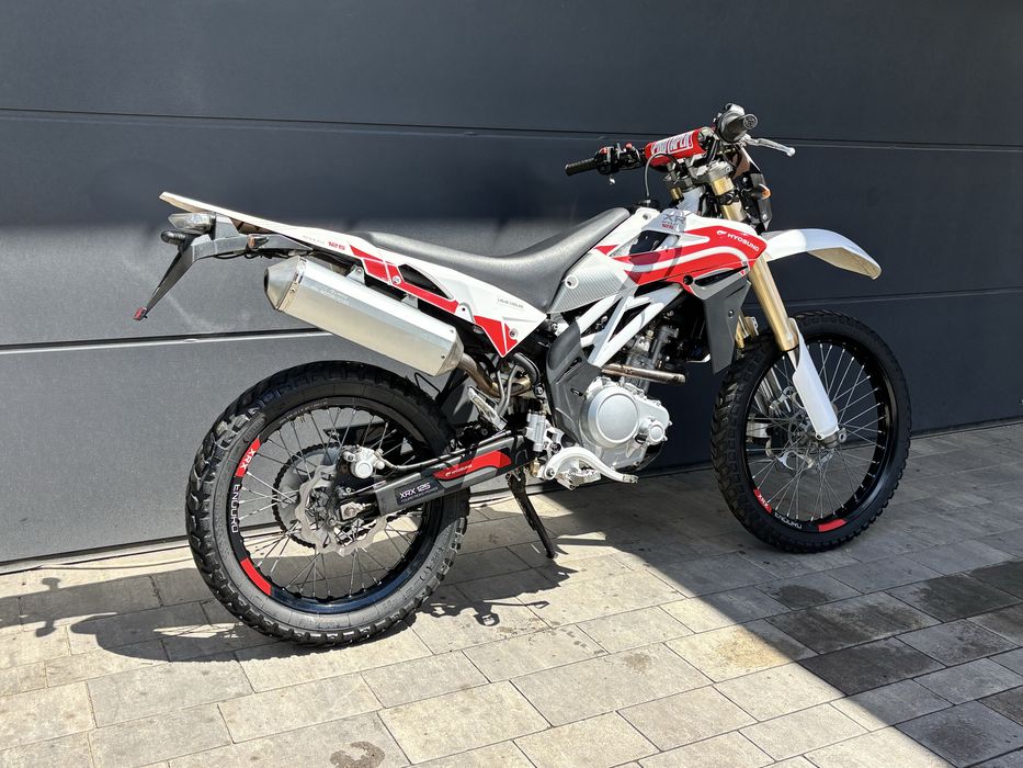 Hyosung XRX enduro 125  super stan