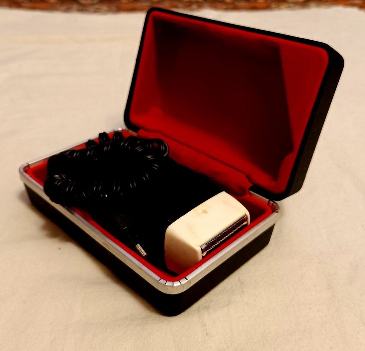 Елекробритва Харьків робоча в коробці