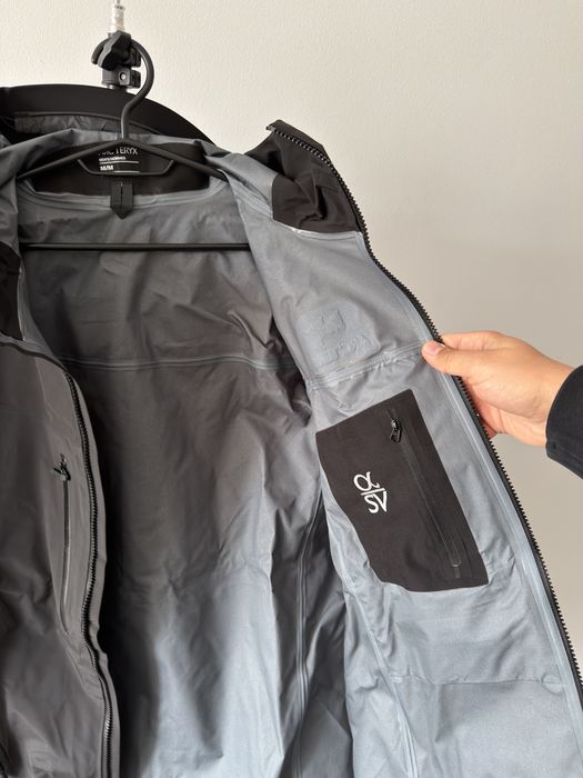 Arcteryx Alpha SV куртка