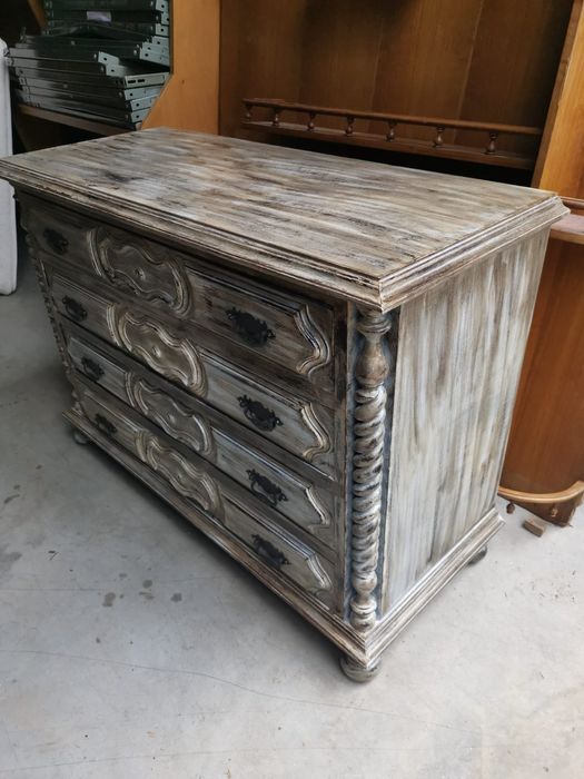 Cómoda com novo visual