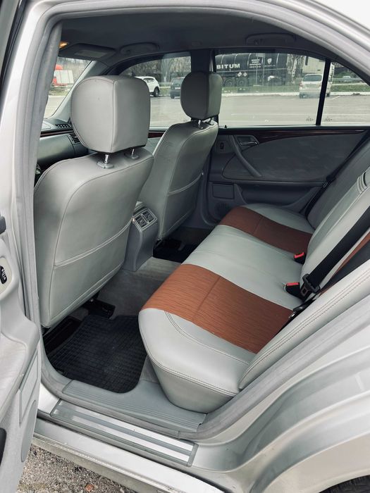 Mercedes-Benz E-class W210