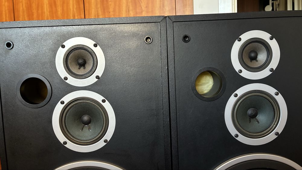 Colunas som Pioneer CS-636