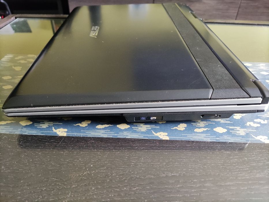Laptop/ computador portátil Asus X50RL para recondicionar ou peças.