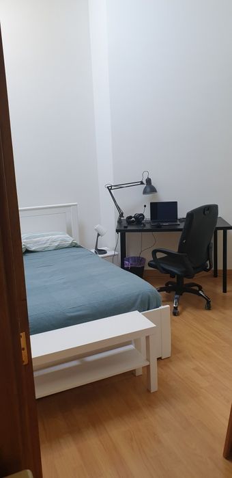 Quarto WC Privativo Urb Cavaleira Algueirão Mem Martins
