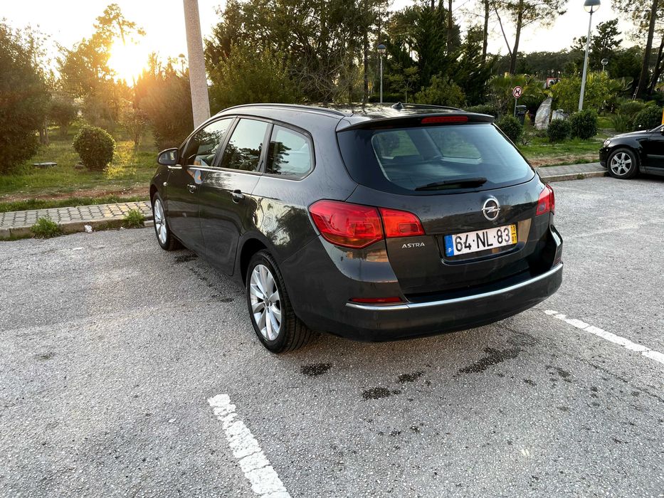 Opel Astra J SW 2013 | Caixa Manual | 127 mil | Bom estado