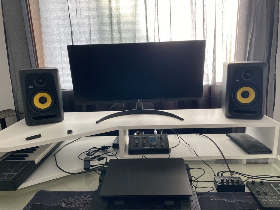 Monitores de Estúdio KRK Classic 5 (Par) – Excelente Estado