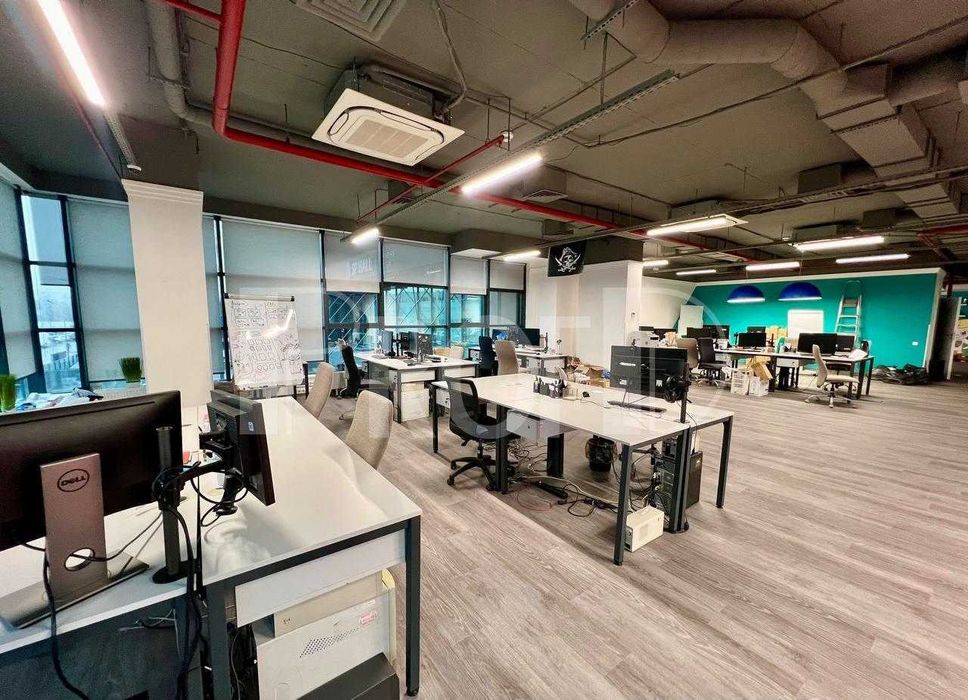 Преміальний LOFT офіс з меблями (1500 м2)