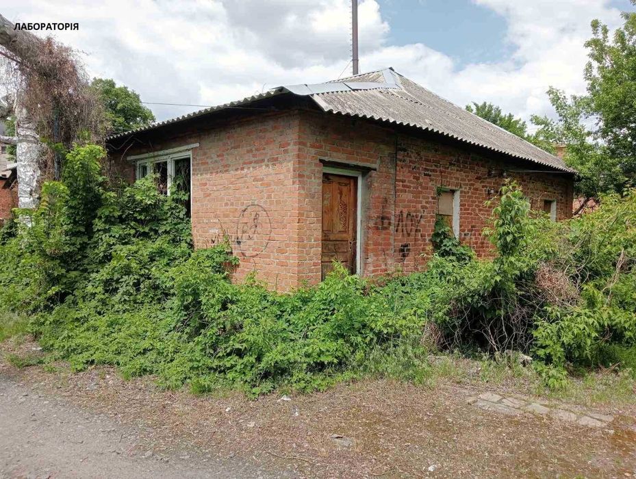 Нежитлові будівлі, площею 416,30 кв.м у м.Мерефа, Харківська обл