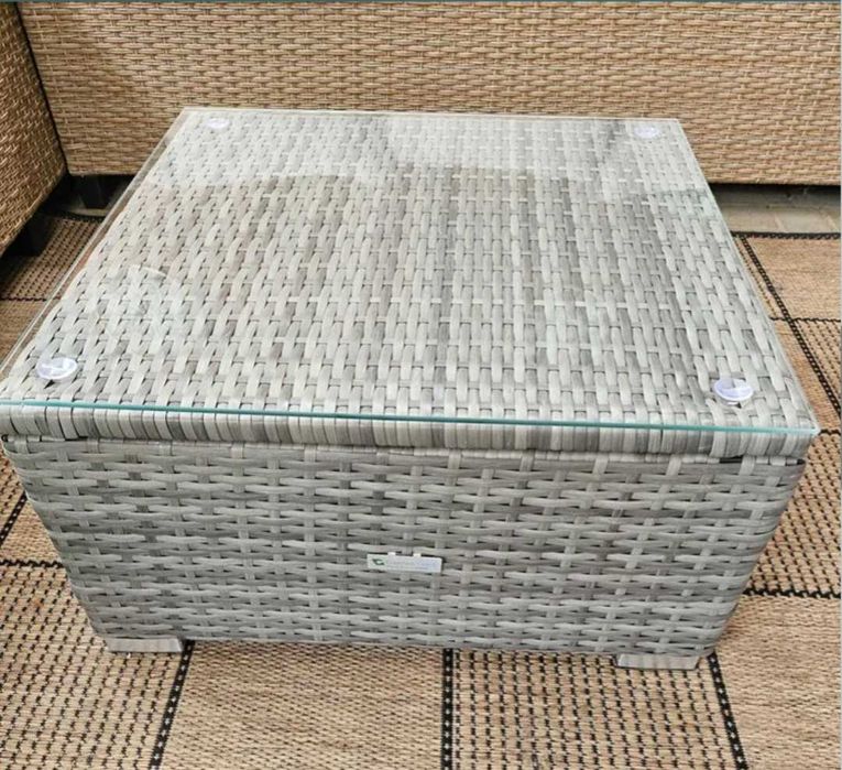 Stolik rattanowy szary