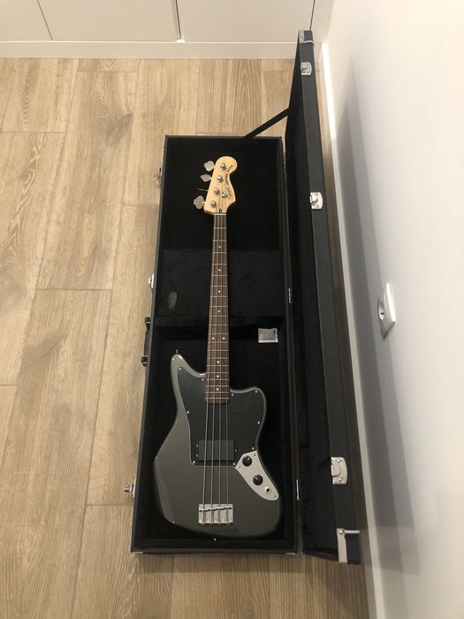 squier jaguar bass SO ATE AO PROXIMO DOMINGO