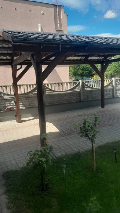 Wiata garażowa przydomowa