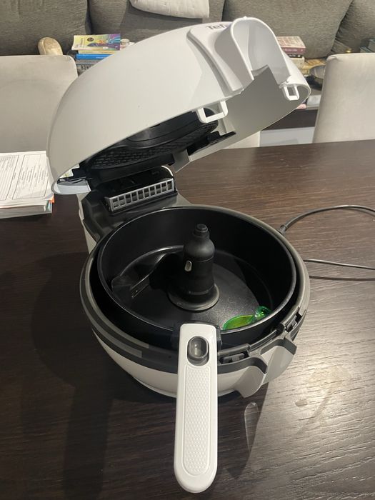 Airfryer Tefal com acessórios