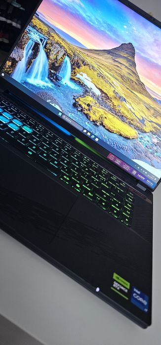 Laptop Gigabyte AORUS 16X  i7-13650HX 16"  16G RTX 4070 32GB 5600MHz