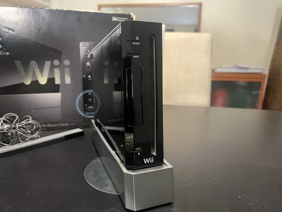 Wii preta (primeira edição)