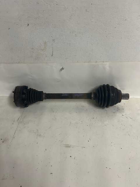 Полуось полувісь VW Touran 2003-2010 1.6BGU